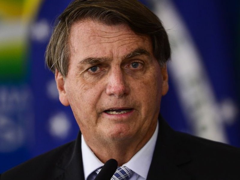 “Não precisamos de cartinha em favor da democracia”, diz Bolsonaro