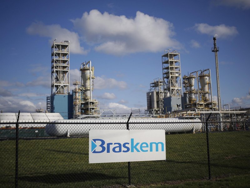 Funcionários da Braskem denunciam assédio e que são impedidos de irem à Acelen