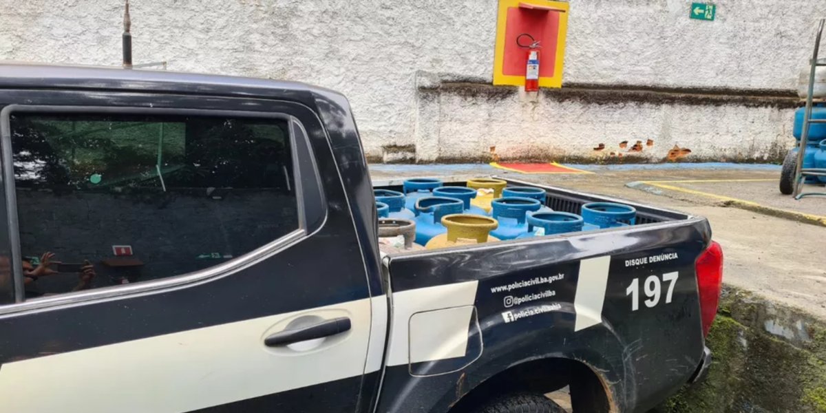 Botijões de gás são apreendidos após serem vendidos ilegalmente no sul da Bahia