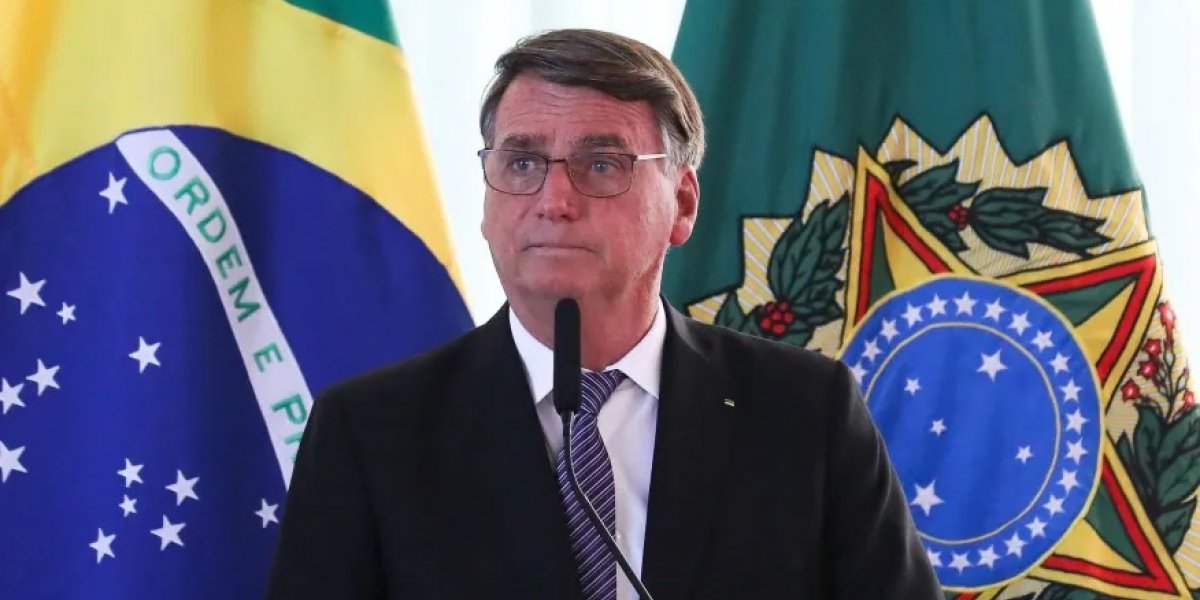 Insatisfeito com cartas pela democracia, Bolsonaro cria seu próprio manifesto