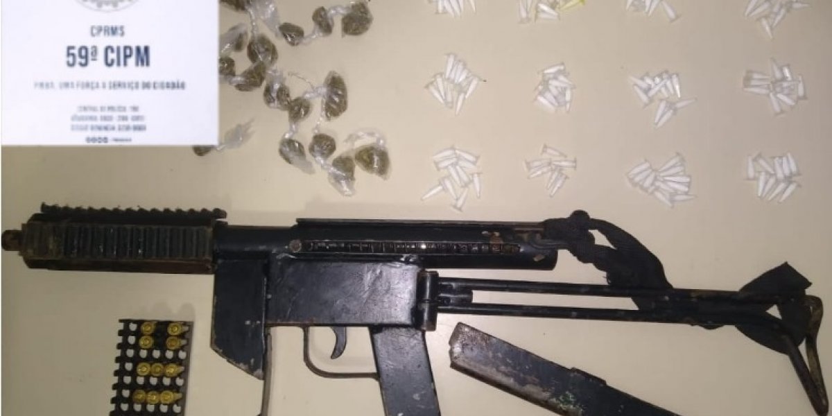 Suspeito de tráfico de drogas é preso com metralhadora em Camaçari, na RMS