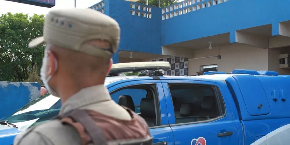 Após troca de tiros contra PMs, dois homens morrem no bairro de Fazenda Grande