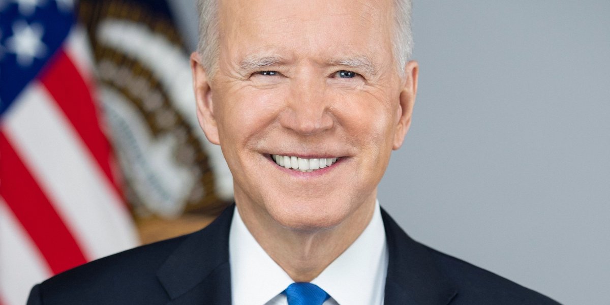 Joe Biden volta a testar positivo para Covid-19