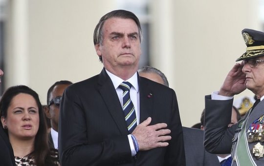 Bolsonaro promete desfile militar em Copacabana no dia 7 de Setembro