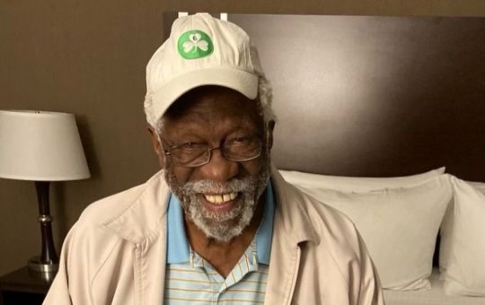 Aos 88 anos, morre Bill Russell, lendário astro do Boston Celtics