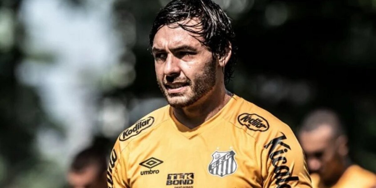 Bahia fecha com Ricardo Goulart e Marcinho para sequência da Série B