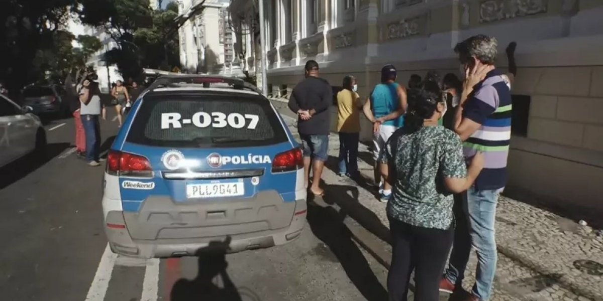 Estudante de 15 anos é morta com tiro no coração durante assalto no Campo Grande