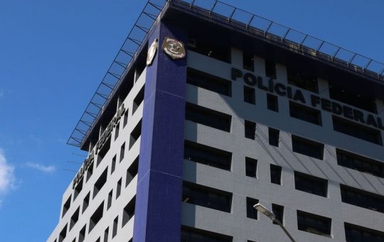 Polícia Federal apura lavagem de dinheiro do tráfico internacional de drogas