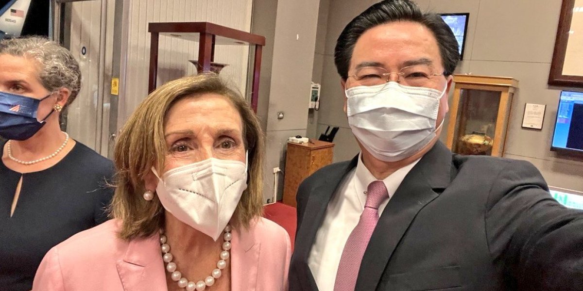 Nancy Pelosi realiza visita à Taiwan; China reage negativamente