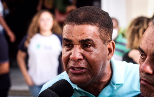 “São nossos filhos que estão indo embora", questiona pai de Rodrigo Costa 