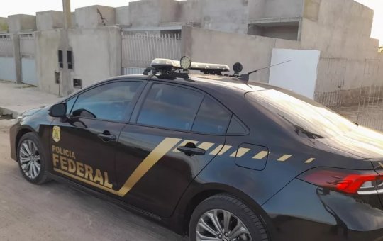 PF cumpre mandados em operação contra fraudes no auxílio emergencial