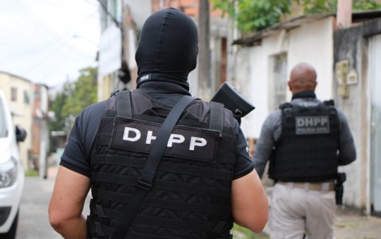 Presa por morte de adolescente respondia por roubo e tráfico em liberdade