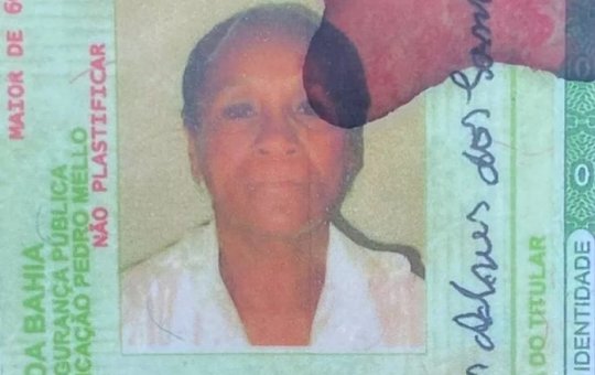 Idosa morta durante perseguição policial em avenida de Salvador é sepultada