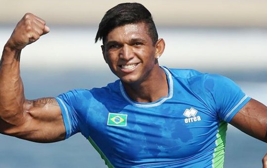 Isaquias Queiroz conquista medalha prata no Mundial de Canoagem de Halifax