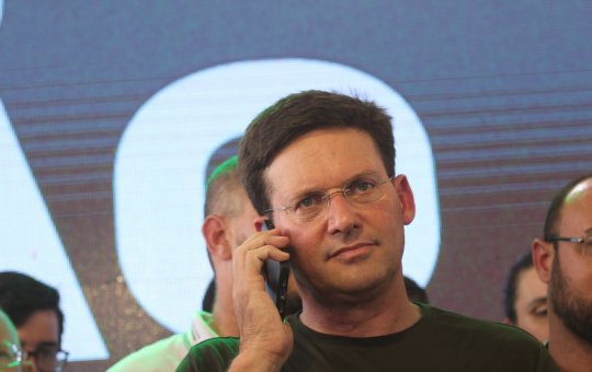 "Mandei mensagem e vamos nos encontrar", revela João Roma sobre Zé Ronaldo