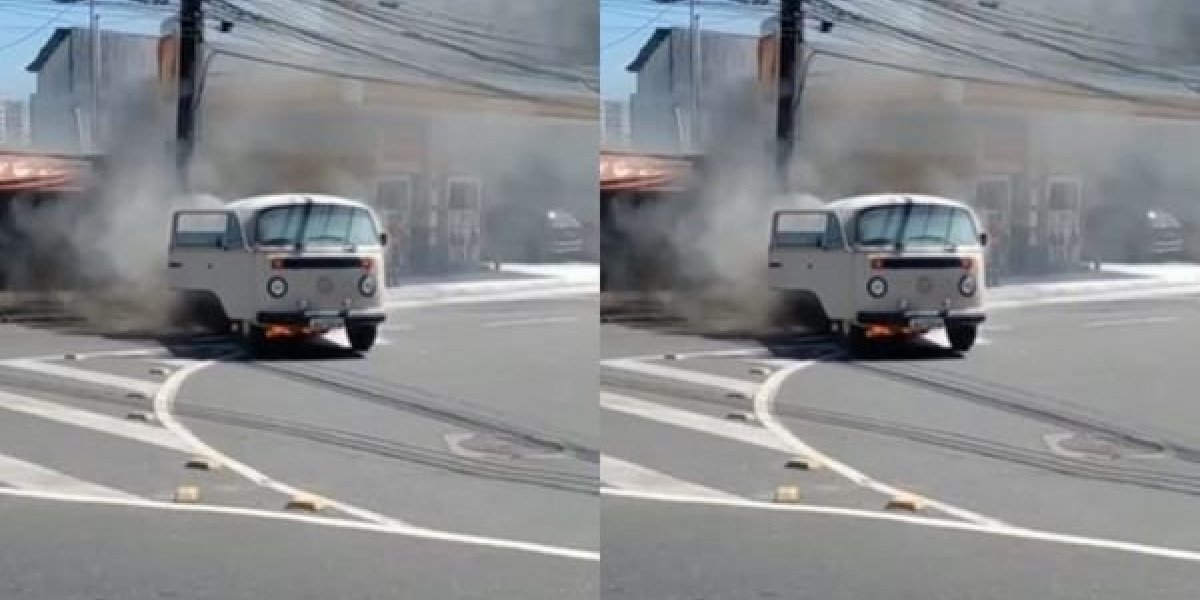 Kombi pega fogo em Matatu de Brotas, em Salvador
