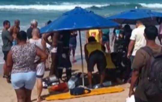 Jovem de 25 anos morre afogado na praia em praia de Salvador