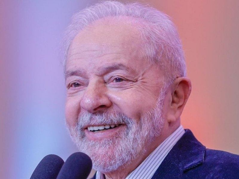 Lula lidera 'intenções de voto' entre candidatas a 'bumbum da capital'; entenda