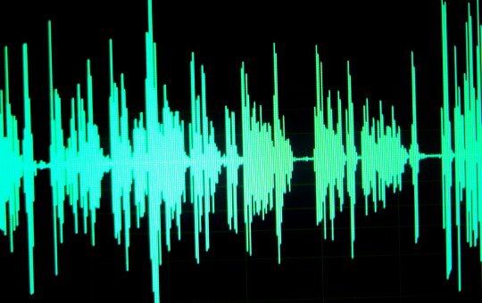 Áudio de madame humilhando ‘ficante’ viraliza nas redes sociais; escute agora