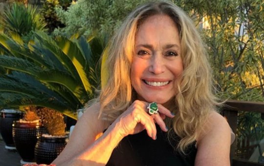 Após ser internada para tratar sequela da Covid-19, Suzana Vieira tem alta