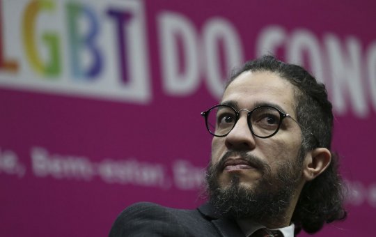 Justiça do Rio condena filhos de Bolsonaro por danos morais contra Jean Wyllys