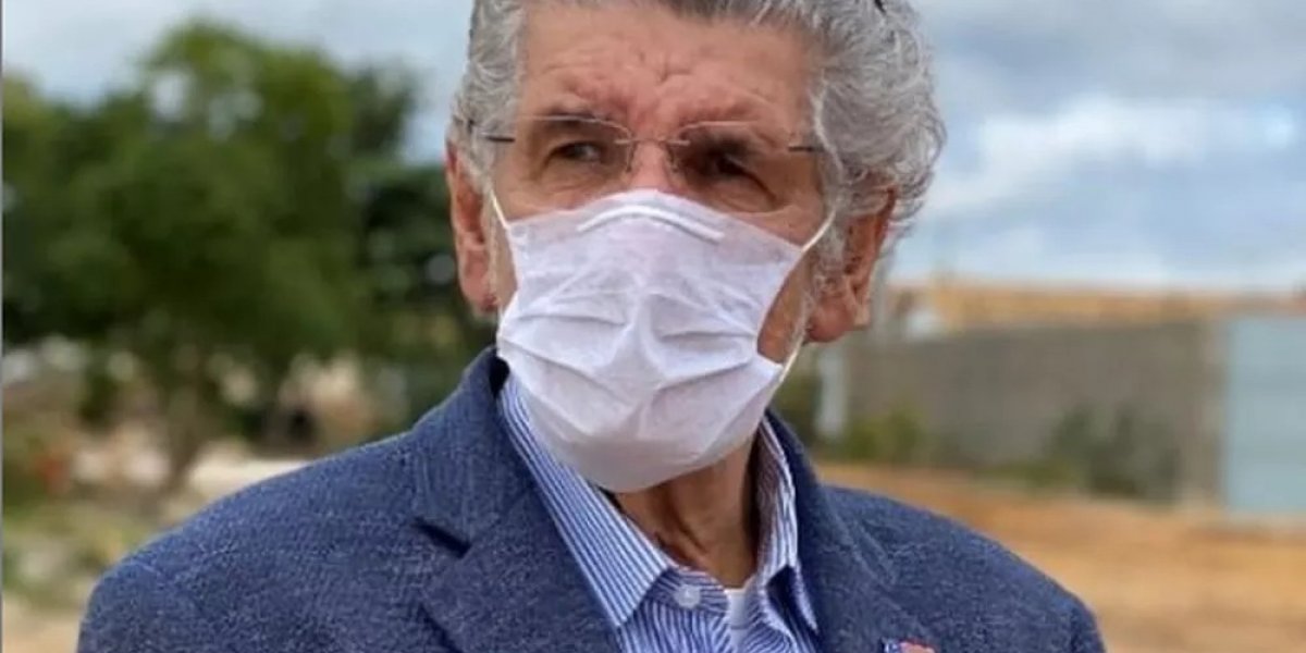 Livro sobre Herzem Gusmão é lançado em Vitória da Conquista.