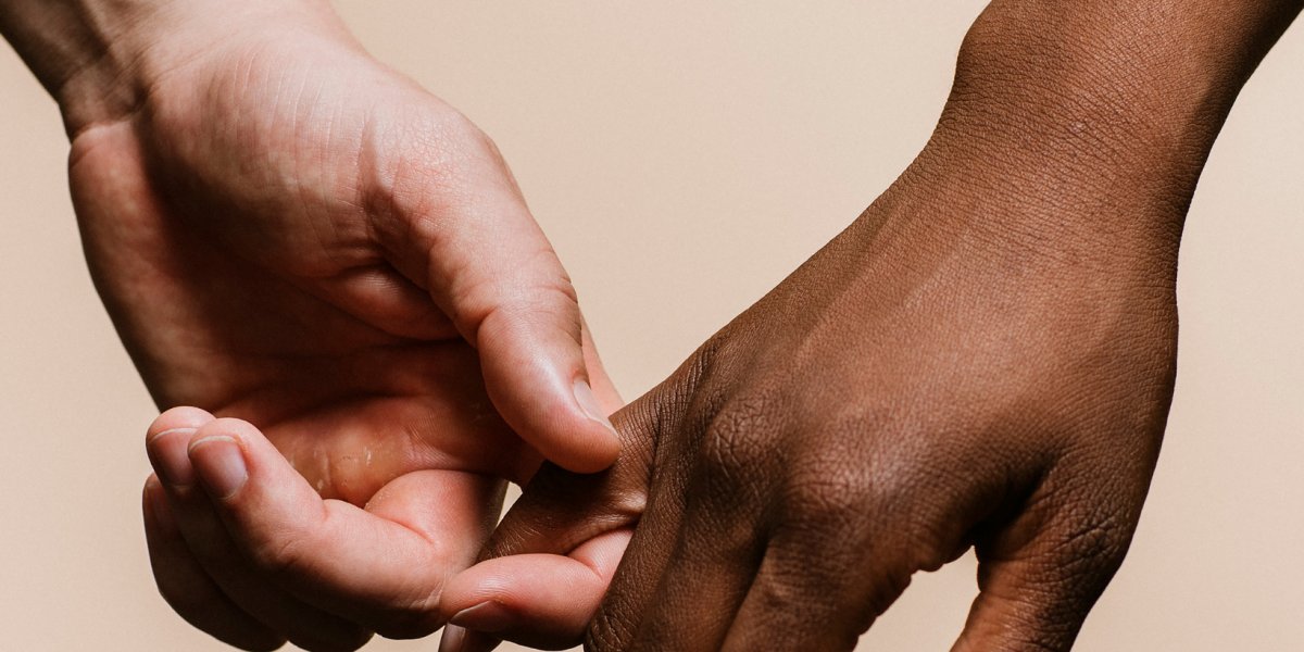 Vídeo: mulher denuncia caso de racismo em Shopping: "Preto tem que morrer"