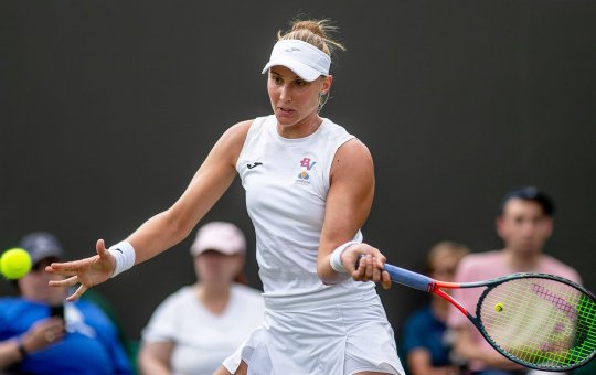 Bia Haddad Maia faz bom jogo mas perde na final do WTA 1000 de Toronto