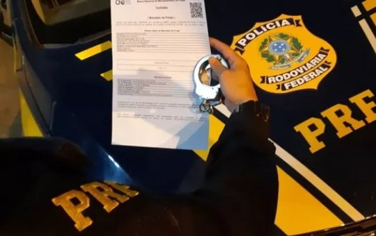 Polícia prende dois homens procurados por estupro no interior da Bahia