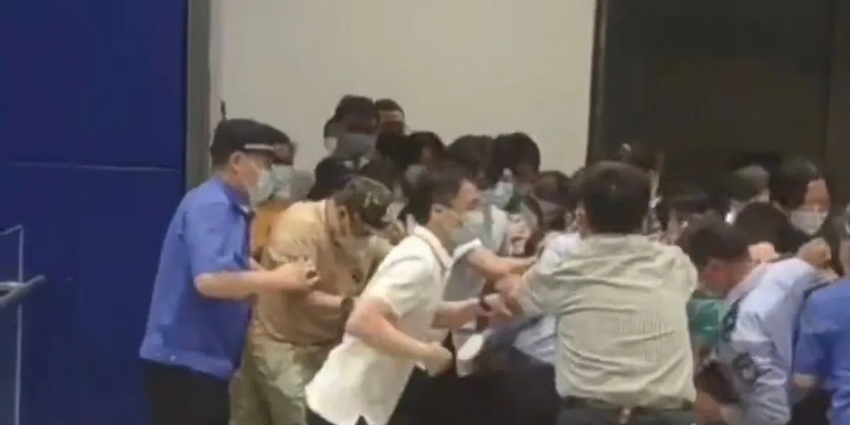 Na China, shopping é interditado após uma pessoa ser identificada com Covid-19