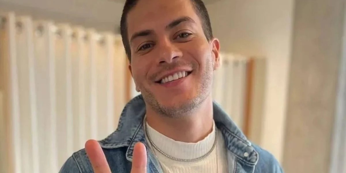 Arthur Aguiar lamenta ataques que sofre na internet: “Me vê atacando alguém?"