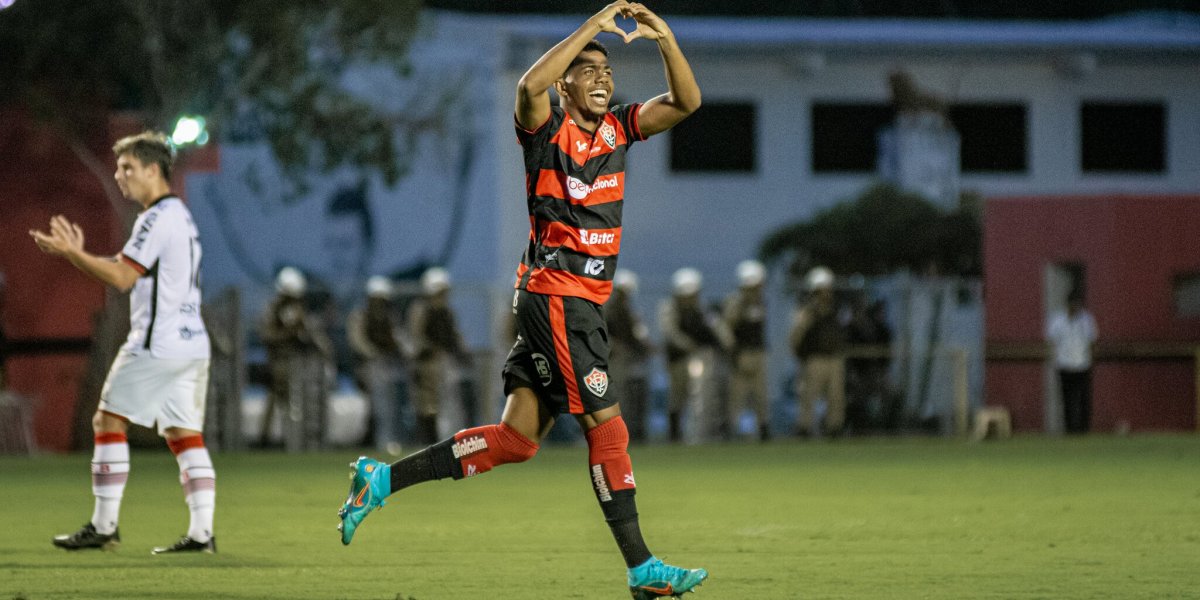 "Objetivo é o acesso", destacou Marco Antonio, zagueiro-artilheiro do Vitória
