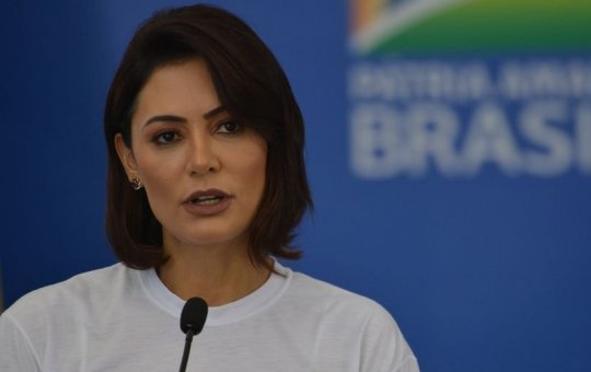 Baiana que aparece em vídeo com Lula registra queixa contra Michelle Bolsonaro
