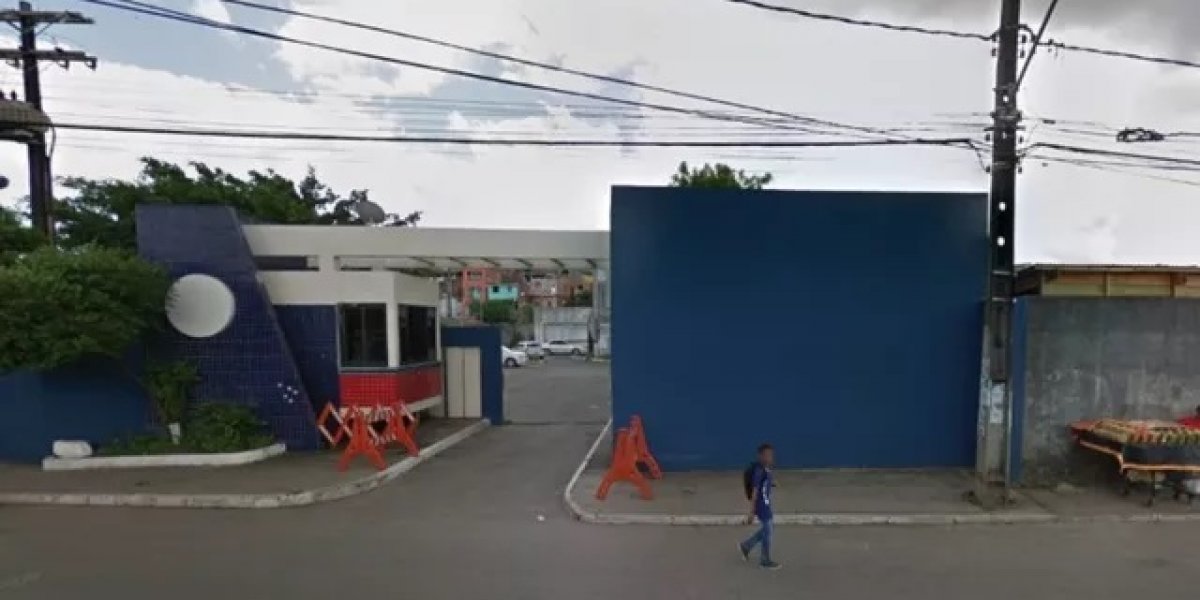 PM fica ferido após manusear granada no bairro do Lobato, em Salvador