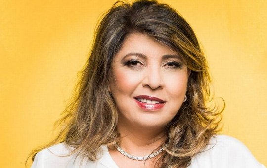 Roberta Miranda dá detalhes sobre vida amorosa e diz que já namorou travesti