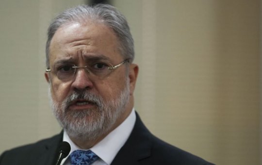 Augusto Aras descarta risco de golpe de estado: "Não estou preocupado"