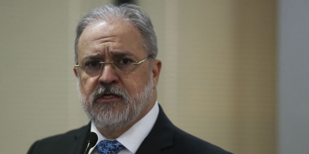 Augusto Aras descarta risco de golpe de estado: "Não estou preocupado"