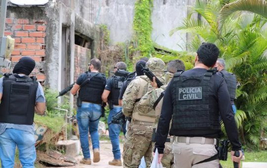 Após toque de recolher, moradores retomam a vida no Nordeste de Amaralina