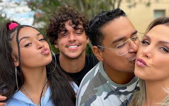 Morando nos EUA, filhos de Xanndy e Carla têm vida normal e sem regalias
