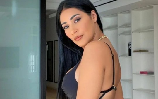 Após nudes de Carlinhos Maia, Simaria choca ao postar foto nua nas redes sociais