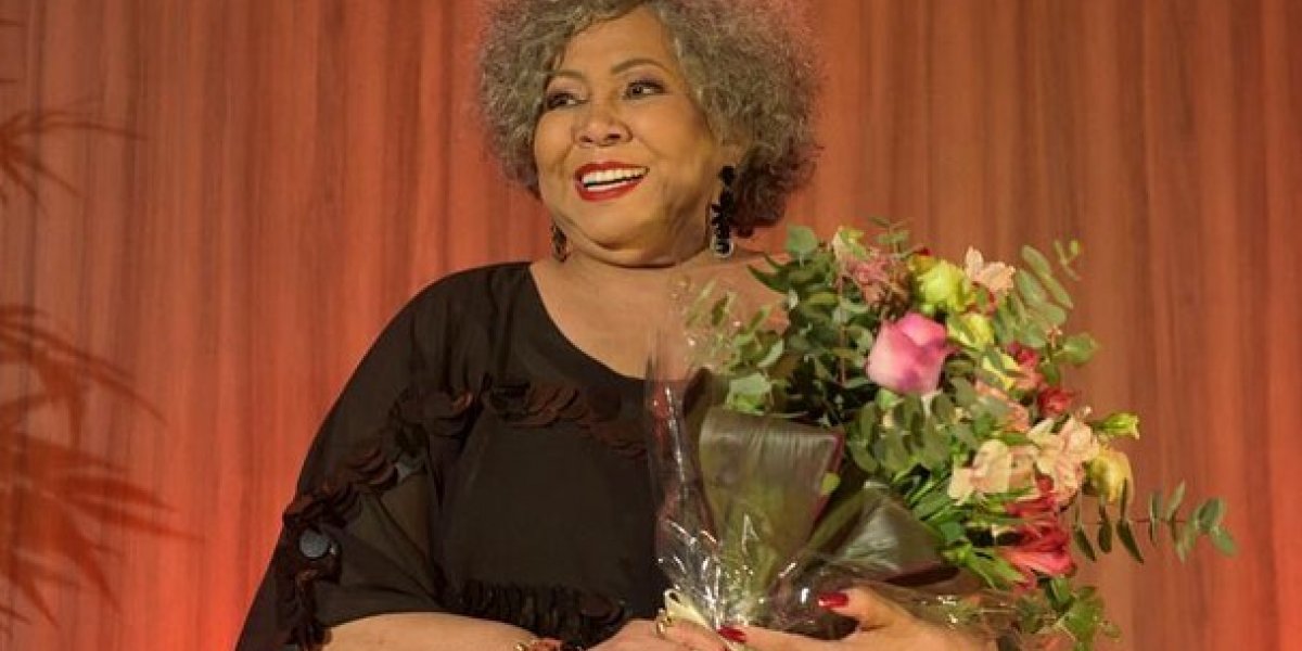 Para alívio dos fãs, Alcione comunica que sua cirurgia foi um sucesso