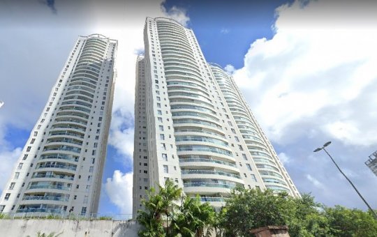 Incêndio é registrado em prédio de luxo no Horto Bela Vista, em Salvador