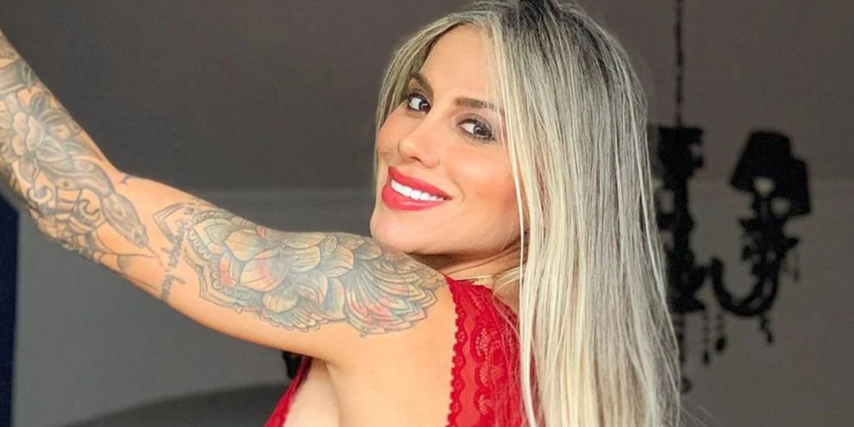 Rejuvenescida! Campeã do BBB14 revela cirurgia íntima: "Gostei muito"