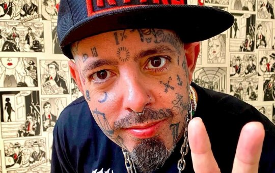 Sem tabu? Tico Santa Cruz afirma ser a favor do consumo de conteúdo adulto