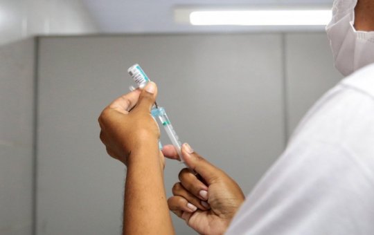 Vacinação contra Covid-19 é suspensa em Salvador, neste final de semana