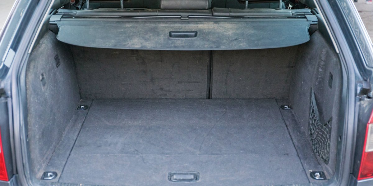 Corpo é encontrado carbonizado em mala de veículo em Feira de Santana