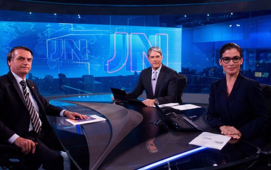 Bolsonaro acusa Bonner de fake news e questiona urnas em entrevista ao JN