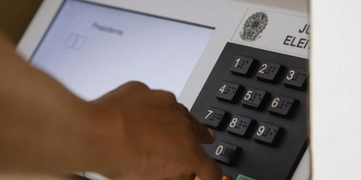 Entidades fazem campanha por voto em mulheres pretas