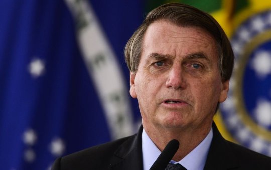 Antes de entrevista com Bonner no JN, Bolsonaro fez oração com filho e ministros