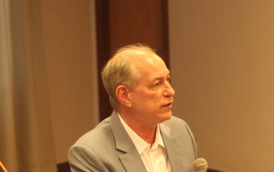 Eleições: Em Curitiba, Ciro Gomes fala em criar 5 milhões de empregos com obras